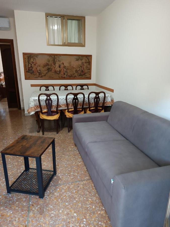 רומא Hortis Apartment, 5 Persone, 2 Camere, Balcone, Metro C E Tram Per Il Centro מראה חיצוני תמונה