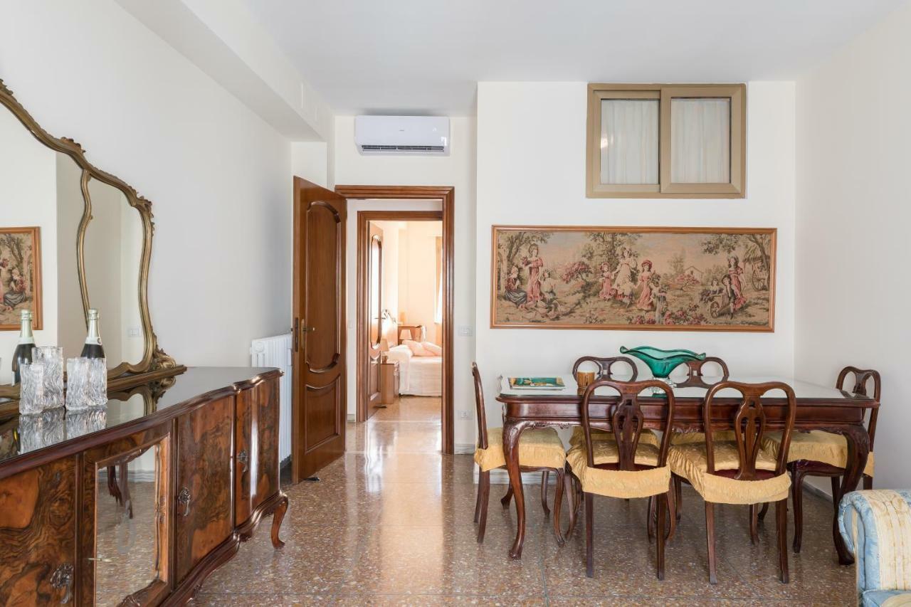 רומא Hortis Apartment, 5 Persone, 2 Camere, Balcone, Metro C E Tram Per Il Centro מראה חיצוני תמונה